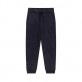 Pantaloni copii Guess pentru baiat cu picioare lungi si croiala lejera Pantaloni copii Guess pentru baiat cu picioare lungi si croiala lejera