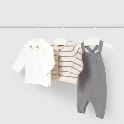 Set bebe Mayoral pentru baiat salopeta tricotata