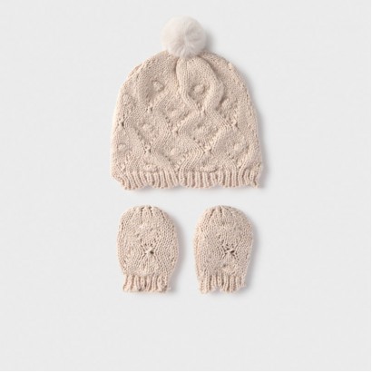 Set bebe Mayoral unisex caciula si manusi