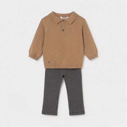 Set bebe Mayoral pentru baiat pulover si pantaloni
